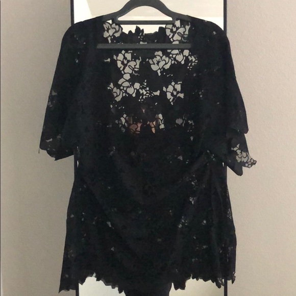 RIK VILLA LACE TUNIC T-SHIRT IN BLACK - Picture 3 of 6